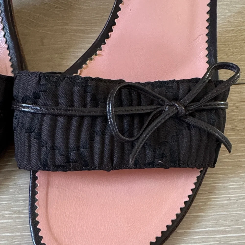 Gucci Brown Slide Sandals with Bow Detail - Picture 9 of 10
